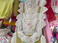 Baju Anak Impor Merajalela di Pasar Tanah Abang, Tanpa SNI-Super Murah