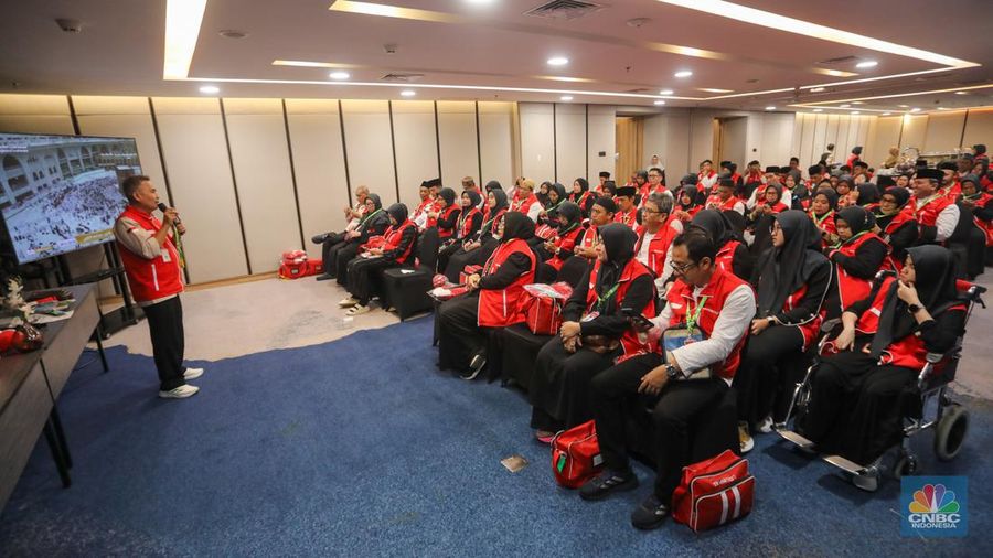 Pelepasan Umrah Berkah bersama Transmart di Hotel Anara, Terminal 3 Bandara Internasional Soekarno-Hatta, Tangerang, Banten, Jumat (9/8/2024). (CNBC Indonesia/Faisal Rahman)