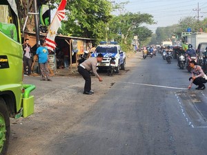 Pelajar di Gresik Tewas Terlindas Truk Usai Gagal Menyalip