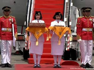 Bendera Pusaka Tiba di Bandara Balikpapan, Kirab Dilanjut Menuju IKN