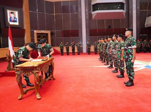 Kasum TNI Pimpin Sertijab Kapuspen hingga Kapus RB TNI