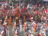 Lautan Manusia Saksikan Kirab Bendera Merah Putih Menuju IKN