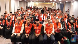 Transmart Berangkatkan 100 Orang Umrah - Liburan ke Turki