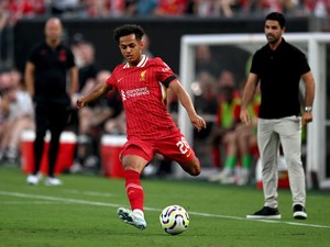 Liverpool Lepas Fabio Carvalho ke Brentford