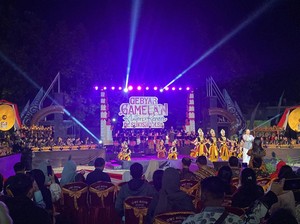 Ribuan Warga Klaten Saksikan Gebyar Gamelan Klaten Keren di Alun-alun