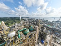 Kilang Minyak Raksasa Ditargetkan Mulai Beroperasi di 2025