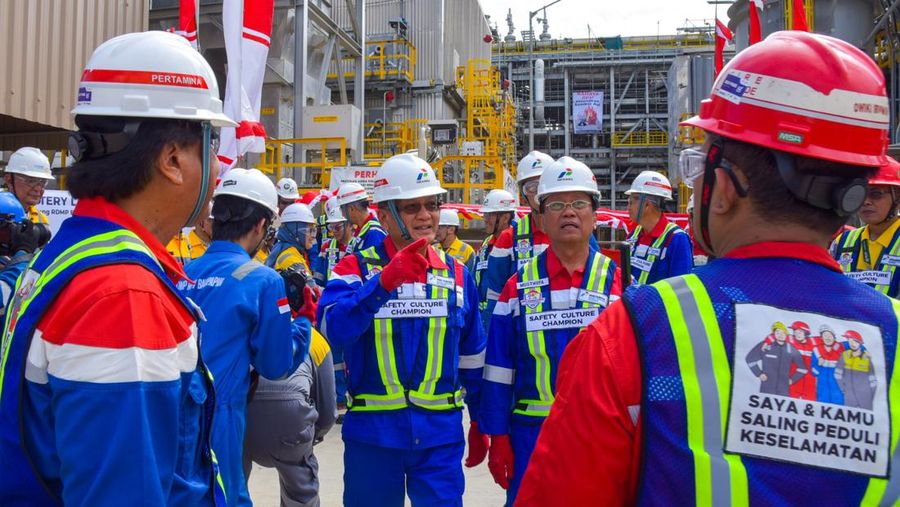 Kunjungan Kerja Menteri ESDM Arifin Tasrif ke Refinery Development Master Plan (RDMP) Balikpapan PT Kilang Pertamina Internasional (KPI), Kalimantan Timur, Didampingi oleh Direktur Utama PT KPI Taufik Adityawarman, Minggu (11/8/2024). (Doc: Kementerian ESDM)