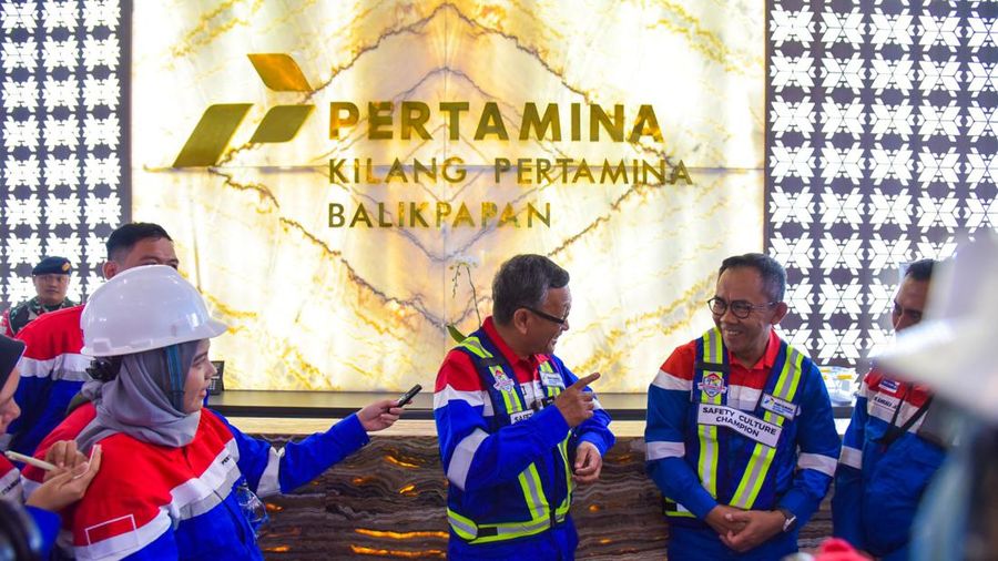 Kunjungan Kerja Menteri ESDM Arifin Tasrif ke Refinery Development Master Plan (RDMP) Balikpapan PT Kilang Pertamina Internasional (KPI), Kalimantan Timur, Didampingi oleh Direktur Utama PT KPI Taufik Adityawarman, Minggu (11/8/2024). (Doc: Kementerian ESDM)