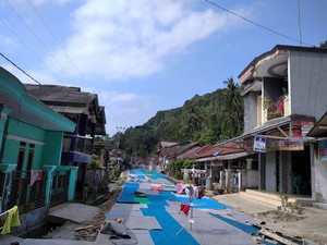 30 Tahun Rusak, Jalan di Pelosok Cianjur Kini Mulus