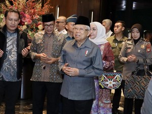 Maruf Amin Langsung Pimpin Doa Saat Pertama Kali Injakkan Kaki di IKN