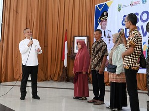 Perkuat UMKM, Bupati Kebumen Luncurkan Program Stimulus untuk Rehab Warung
