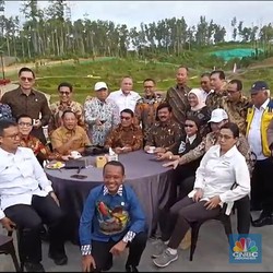 Video: Canda Airlangga ke Bahlil di IKN: Kursi Kapolri Saja Diambil