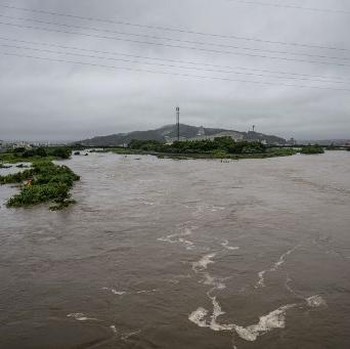 Penampakan Jepang bak 'Tenggelam', Digulung Badai Tropis Maria