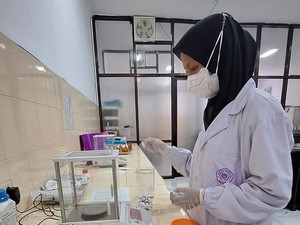 Ngalam Mbois: Mahasiswa UMM Bikin Krim Anti Kerut untuk Cegah Penuaan