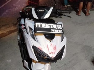 Motor Tabrak Tiang Pembatas Jalan Parangtritis Bantul, 2 Pelajar Jadi Korban