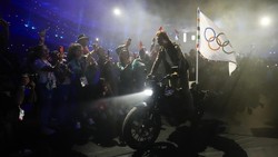 Aksi Terjun Tom Cruise di Upacara Penutupan Olimpiade Paris 2024