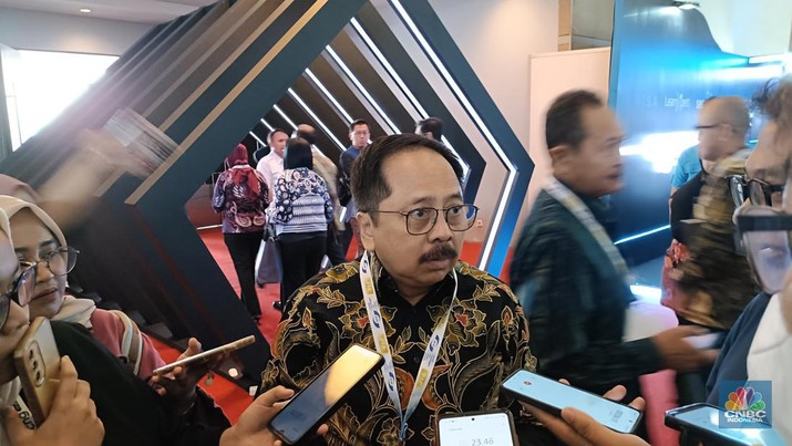 Presiden Direktur Smartfren, Merza Fachys ditemui di acara The 6th Indonesia Internet Expo & Summit (IIXS), Jakarta, Senin (12/8/2024). (CNBC Indonesia/Novina Putri Bestari)