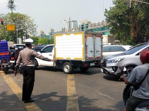 Rumah Pompa Amblas dan Bikin Macet, Lalin Sertivia Jakut Dialihkan