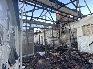 Kebakaran Rumah-Minimarket di Surabaya Tewaskan Lansia yang Sedang Tidur