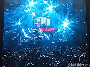 Dewa19 Ikutan Tren Gak Bisa Yur hingga Suede Tutup The 90s Festival 2024