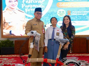 Artis Tasya Kamila Apresiasi Inovasi Posyandu Remaja Banyuwangi