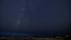 4 Fenomena Langit Oktober 2024: Ada Gerhana Matahari-Hujan Meteor