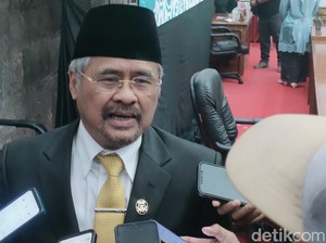 Dua Istri Mantan Bupati Dilantik Jadi Anggota DPRD Garut 2024-2029