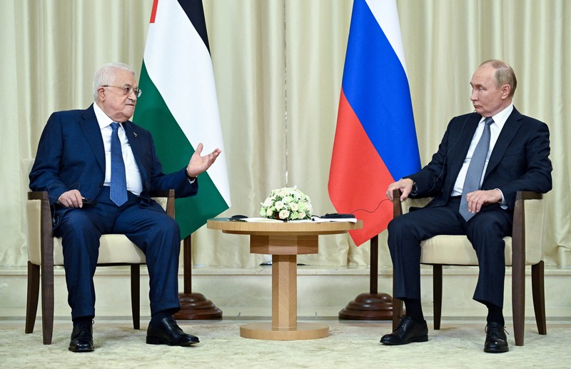 ISRAEL-PALESTINIANS/PUTIN-ABBAS Russian President Vladimir Putin attends a meeting with Palestinian President Mahmoud Abbas outside Moscow, Russia August 13, 2024. Sputnik/Alexey Maishev/Pool via REUTERS ATTENTION EDITORS - THIS IMAGE WAS PROVIDED BY A THIRD PARTY.