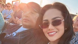 Viral Momen Langka Raul Lemos Bucin ke Krisdayanti, Bikin Netizen Ikut Baper