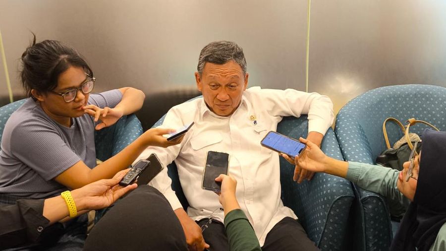 Menteri ESDM Arifin Tasrif ditemui di Bandara Internasional Sultan Aji Muhammad Sulaiman Sepinggan (BPN), Balikpapan, Kalimantan Timur, Selasa (13/8/2024). (Dok. Kementerian ESDM)
