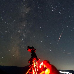 Puncak Hujan Meteor Terjadi Besok, Begini Cara Lihatnya