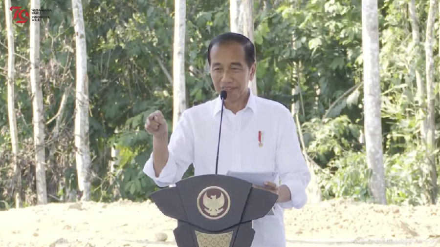 Presiden Joko Widodo saat memberikan sambutan dalam Groundbreaking Nusantara International Convention Center and Hotel, IKN, Senin (12/8/2024). (Tangkapan Layar Youtube Sekretariat Presiden)