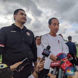 Jokowi Bantah Cawe-Cawe: Urusan Pak Airlangga Internal Partai Golkar