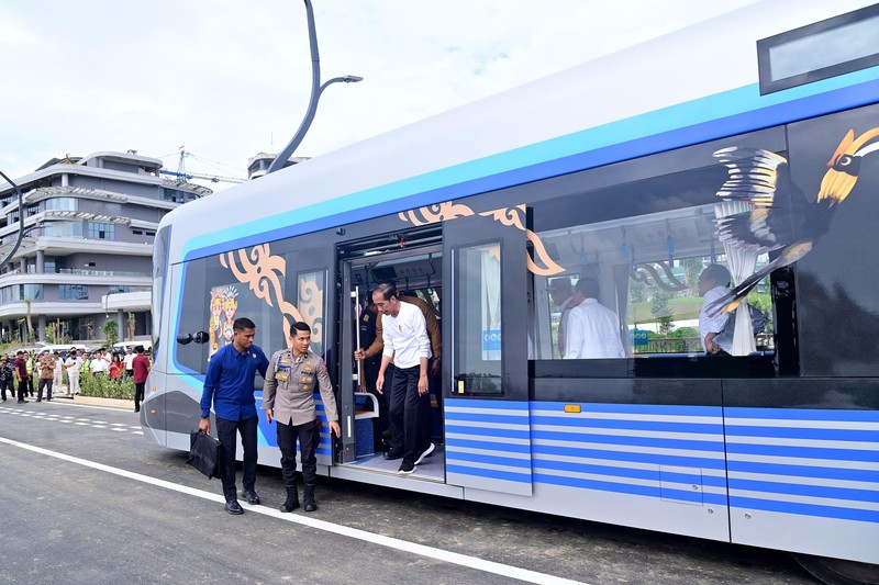 Kementerian Perhubungan menyatakan bahwa sarana Trem Otonom (Autonomous Rail Transit - ART) telah siap diuji Coba di Ibu Kota Nusantara (IKN). Kementerian Perhubungan menyatakan bahwa sarana Trem Otonom (Autonomous Rail Transit - ART) telah siap diuji Coba di Ibu Kota Nusantara (IKN). (Dok. Kemenhub)
