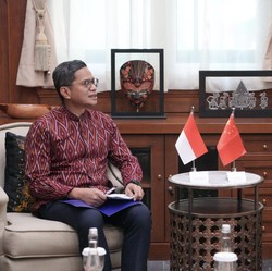 Wamenlu Pahala Mansuri Bertemu Wamenlu China, Ada Apa?