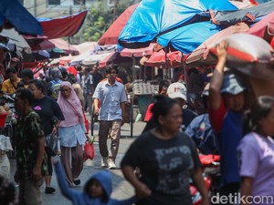 Warga RI Masuk Fase Gali Lubang Tutup Lubang