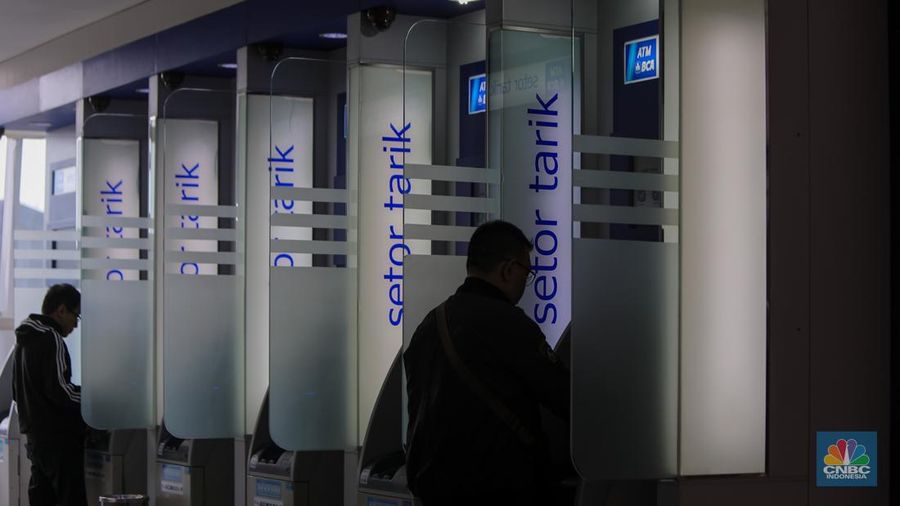 ATM Bank BCA. (CNBC Indonesia/Faisal Rahman)