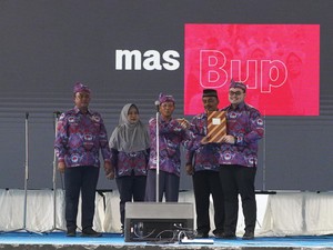 Bupati Kediri Minta Seluruh Perangkat Desa Tingkatkan Pelayanan Dasar