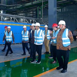 PLN Pasok Listrik Andal untuk Pabrik Baterai Anoda di KEK Kendal