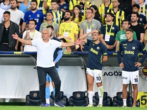 Fenerbahce-nya Jose Mourinho Langsung Gagal ke Liga Champions