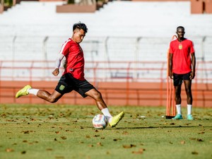 Persebaya Vs Malut United: Kasim Botan Siap Redam Agresivitas Sayuri