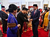 Budi Arie Setiadi Terima Bintang Mahaputera dari Presiden Jokowi