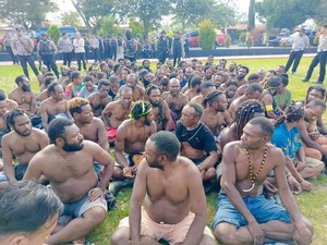 81 Orang Ditangkap Terkait Pembakaran Kantor KPU di Papua Pegunungan