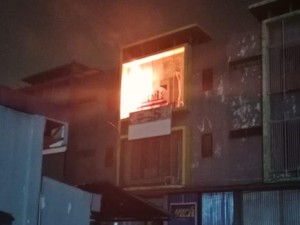 Ruko di Manggarai Jaksel Terbakar Diduga dari Percikan Api Neon Box