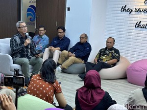 Dirjen IKP Kominfo Usman Kansong Mundur