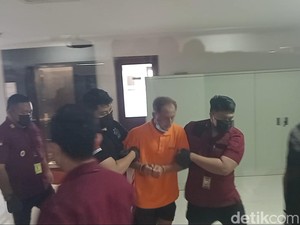 Bule Rusia Bikin Gaduh di Rumah Warga Jimbaran Ternyata Bawa Ganja