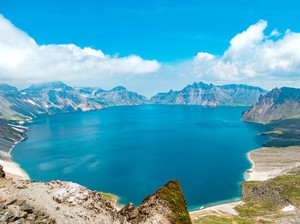 Mengenal Gunung Paektu: Sangat Suci, Asal Leluhur Rakyat Korea