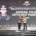 Kapolri Raih Penghargaan Extraordinary Dedication of Patriotism