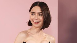 Lily Collins Dikritik Karena Punya Anak Lewat Ibu Pengganti