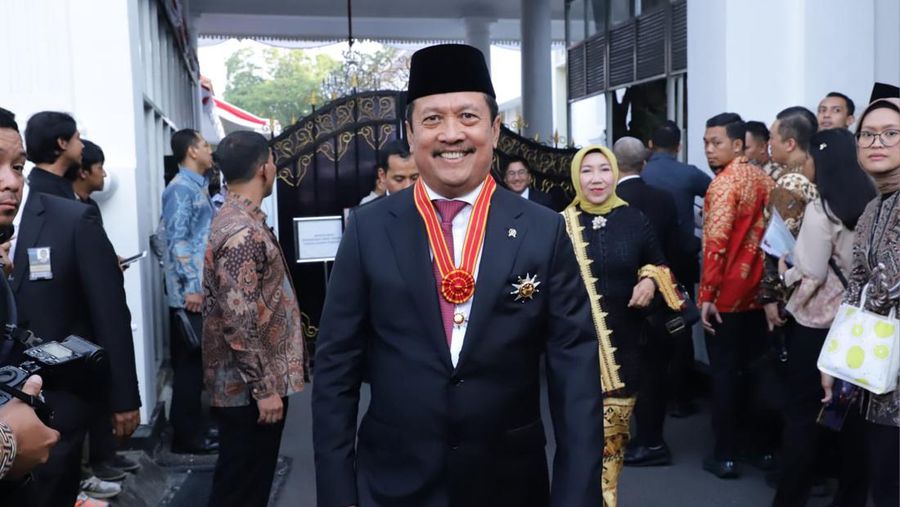 Menteri KP Sakti Wahyu Trenggono dalam acara upacara penganugerahan tanda kehormatan Republik Indonesia, Istana Negara, (14/8/2024). (Istimewa)